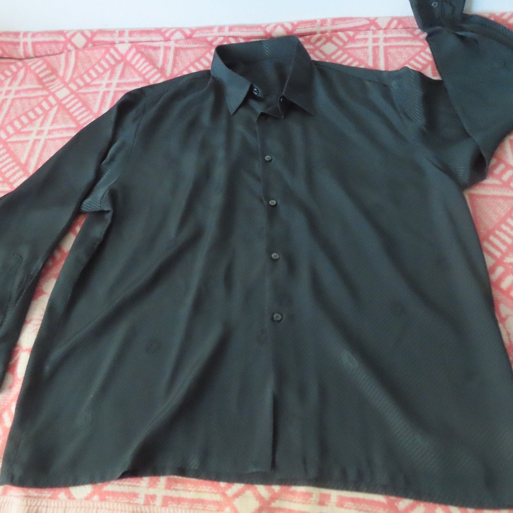 unbranded silk like medusa head aop print button up no size